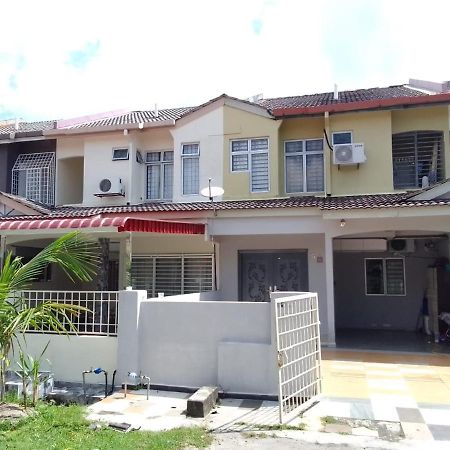 Holiday Home Bagan Lalang 5 Aircon Kampong Bagan Lalang Exterior foto